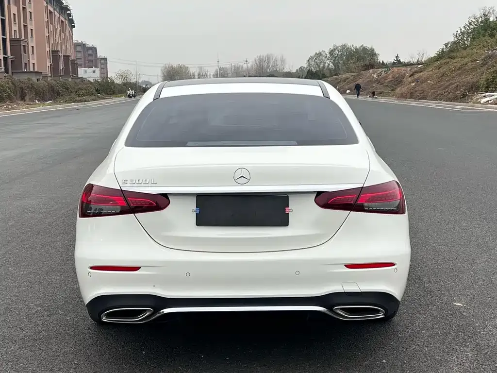 Mercedes-Benz E-Class 2023 из CN, фото 8