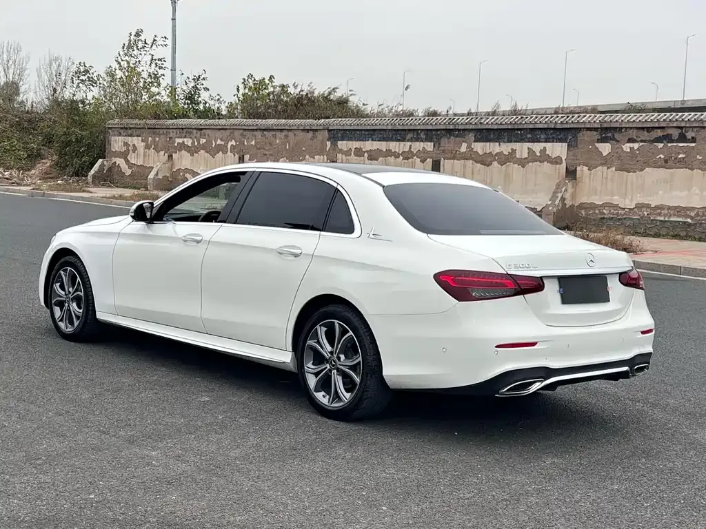 Mercedes-Benz E-Class 2023 из CN, фото 9