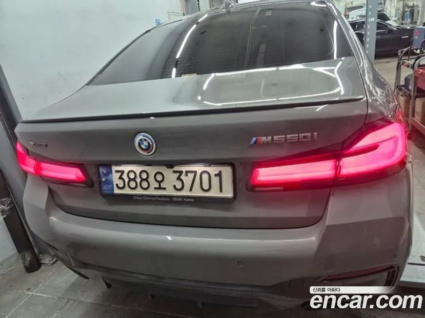 BMW 5-Series 2022 из KR, фото 2