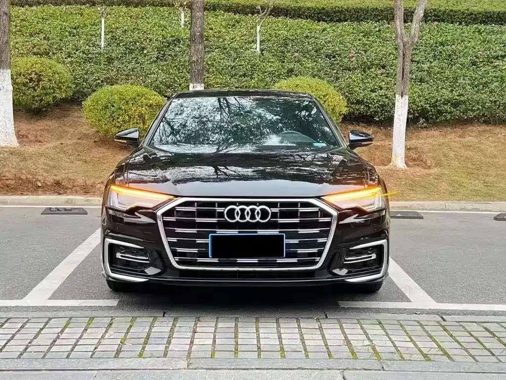 Audi A6L — фото 2