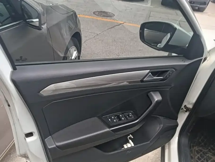 Volkswagen T-Roc 2021 из CN, фото 7