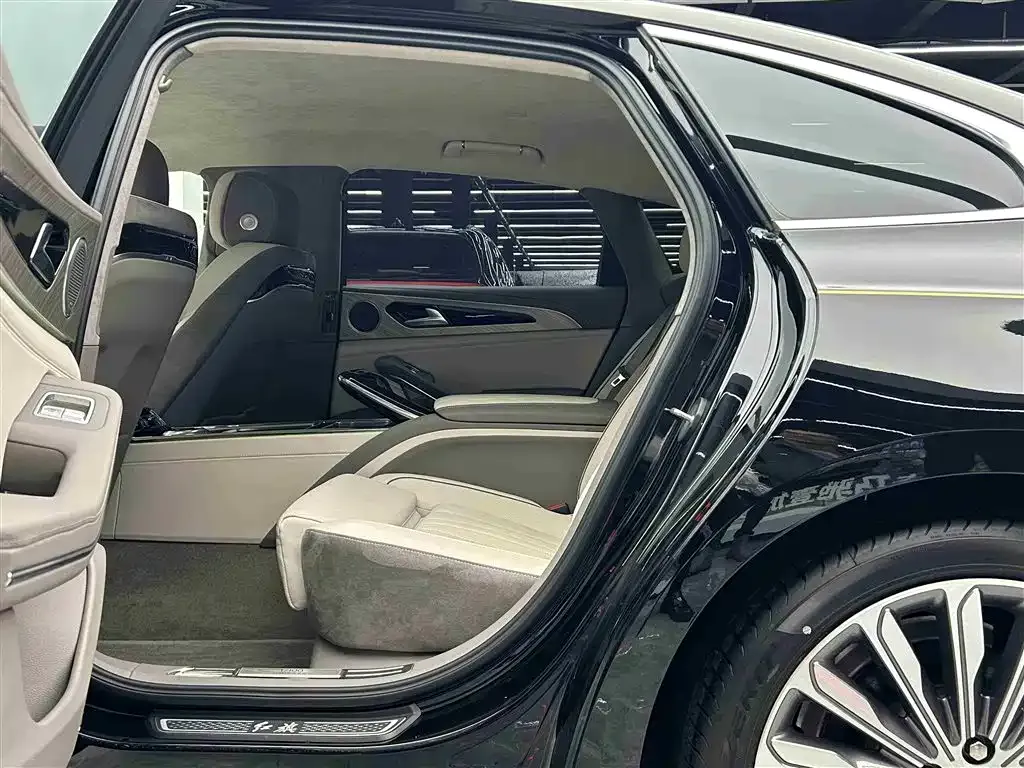 Hongqi H9 2024 из CN, фото 7