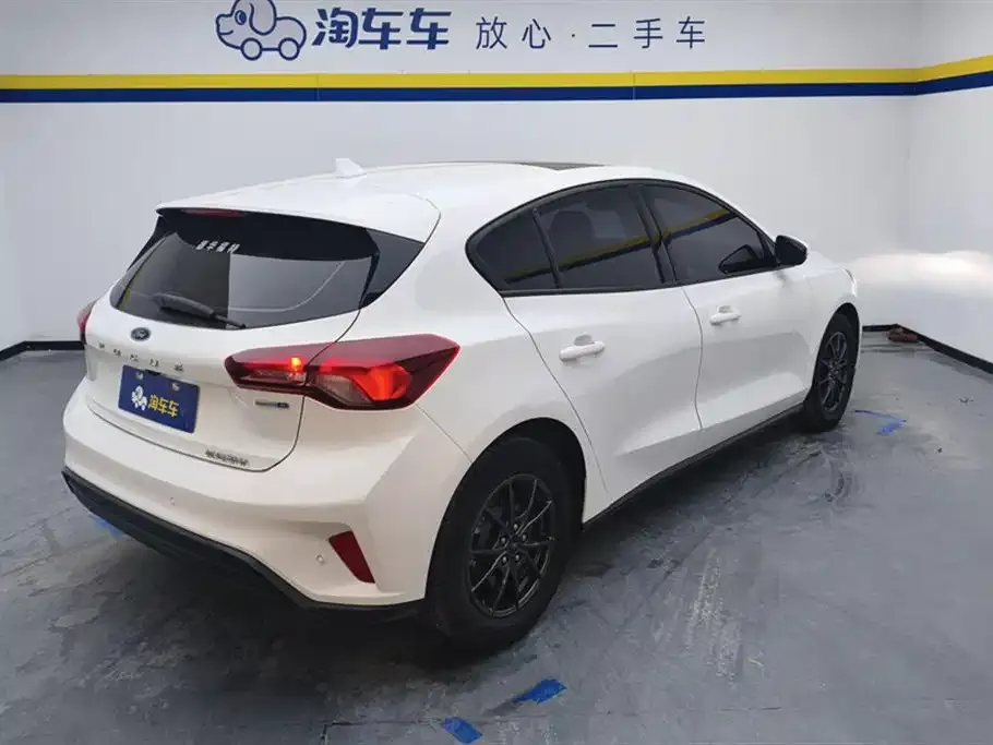 Ford Focus 2022 из CN, фото 3