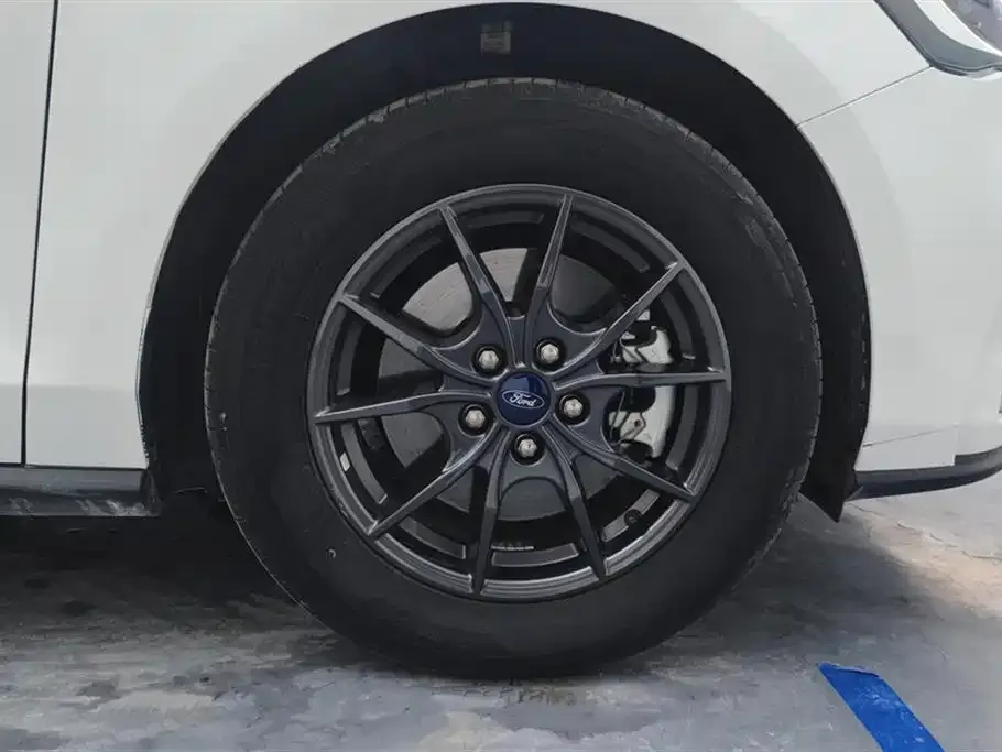 Ford Focus 2022 из CN, фото 6