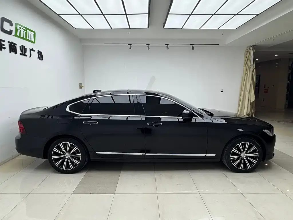 Volvo S90 2021 из CN, фото 4