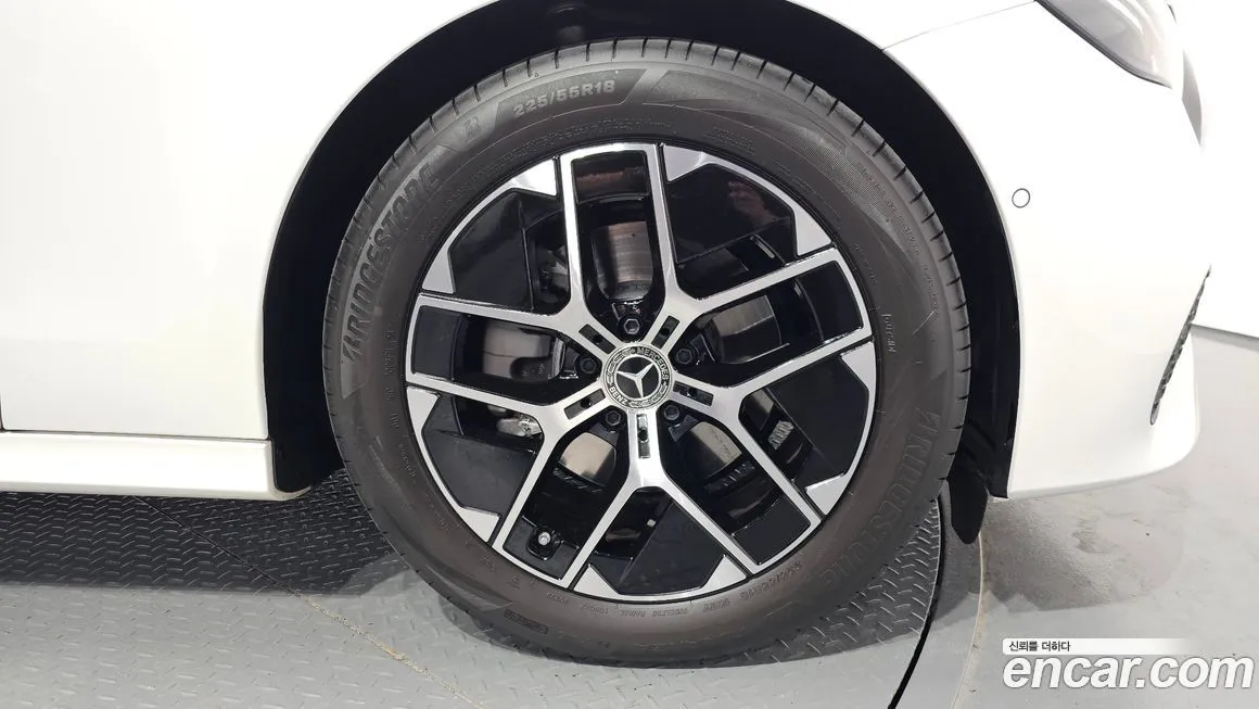 Mercedes-Benz E-Class 2025 из KR, фото 5