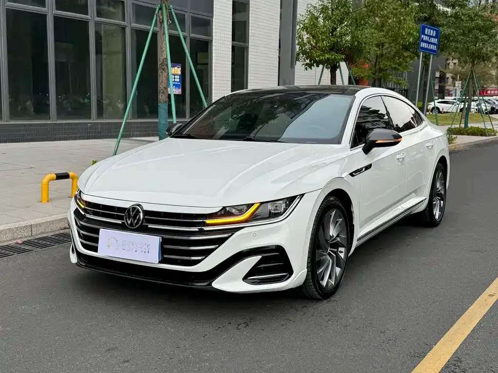 Volkswagen CC — фото 1