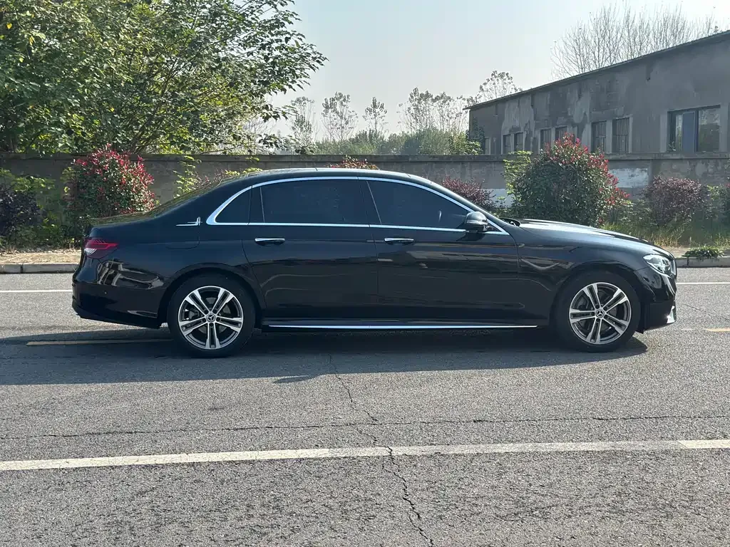 Mercedes-Benz E-Class 2022 из CN, фото 4