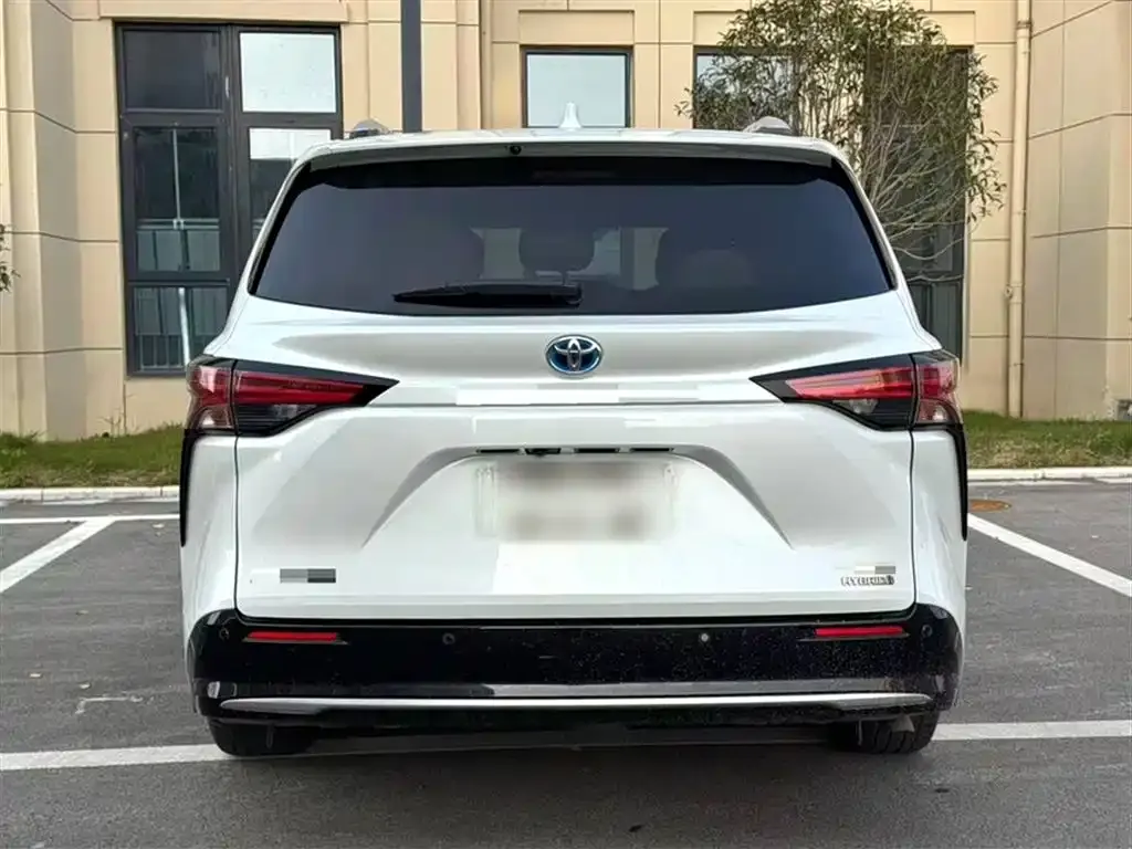 Toyota Sienna 2023 из CN, фото 7