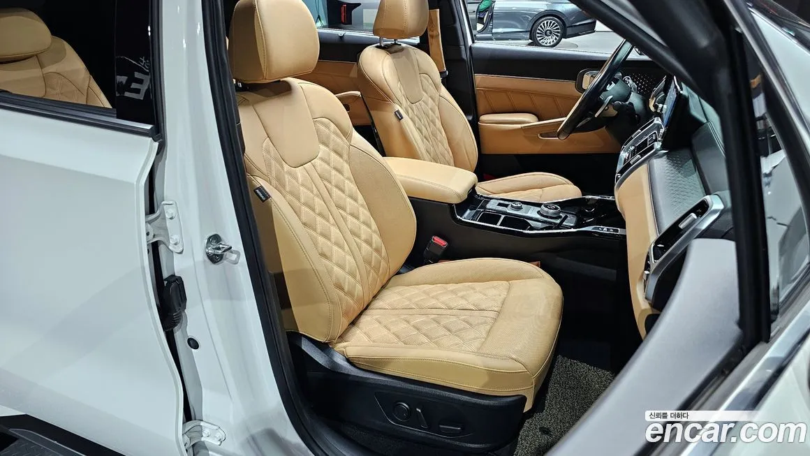 Kia Sorento — фото 10