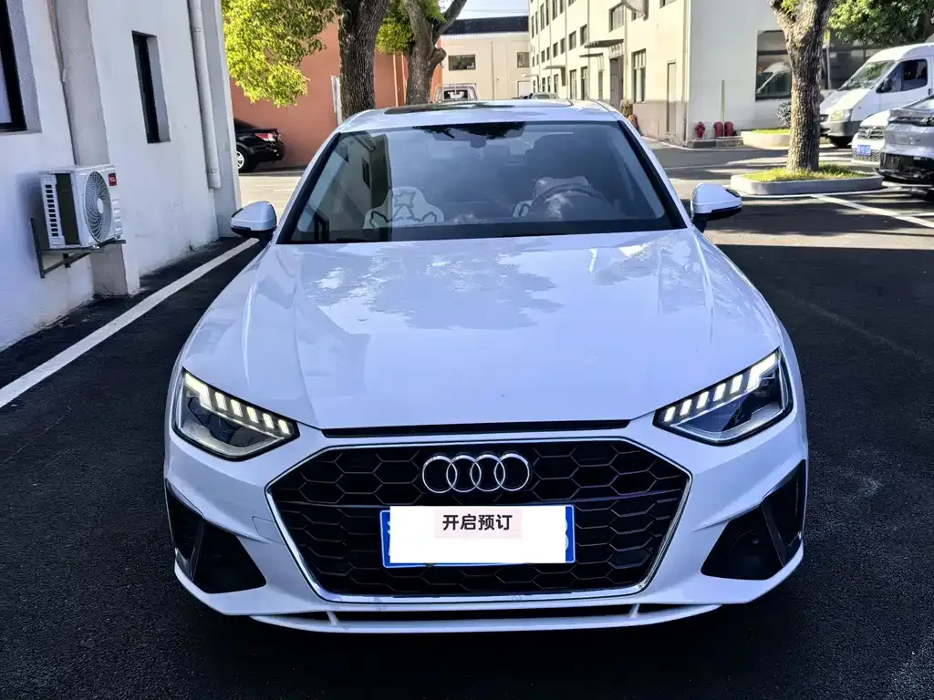 Audi A4L 2021 из CN, фото 1