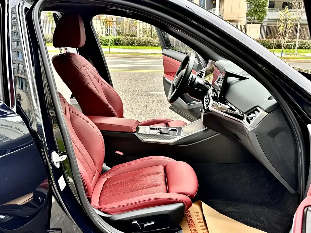 BMW 3 Series 2024 из CN, фото 10