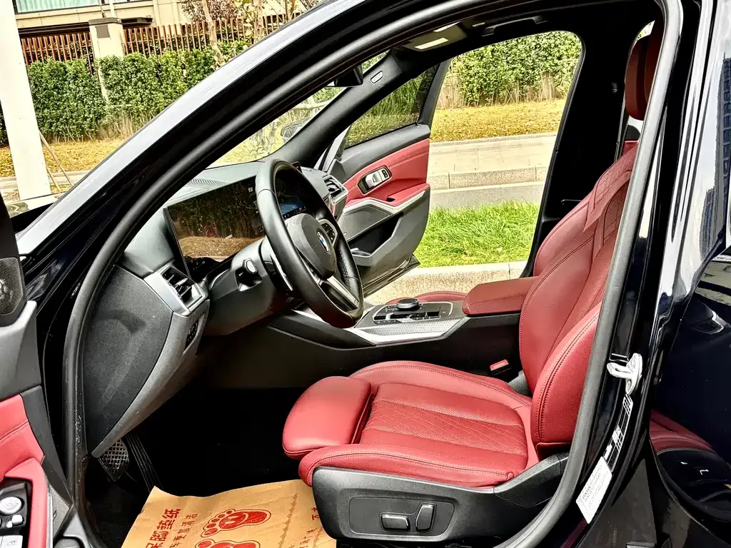 BMW 3 Series 2024 из CN, фото 8
