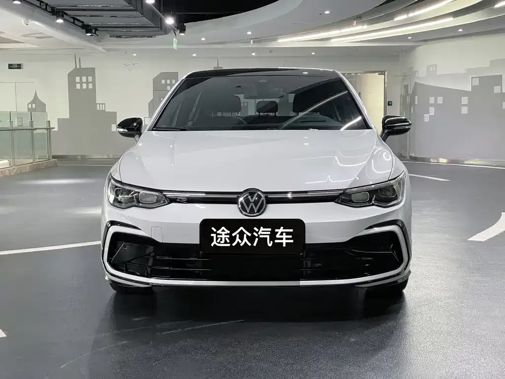Volkswagen Golf 2021 из CN, фото 2