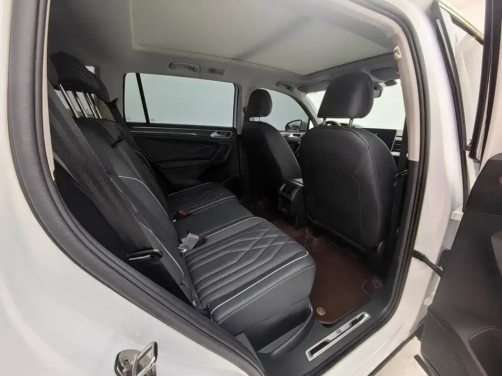 Volkswagen Tiguan L 2024 из CN, фото 9