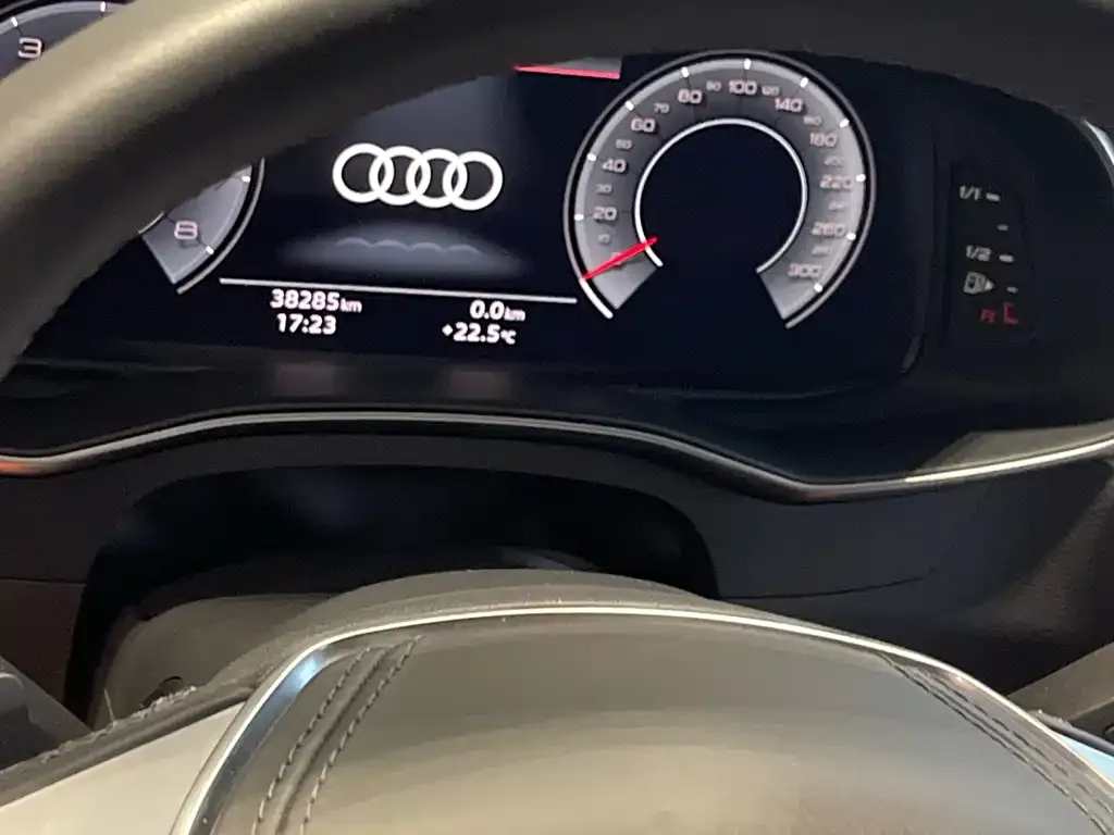 Audi A6L 2023 из CN, фото 10