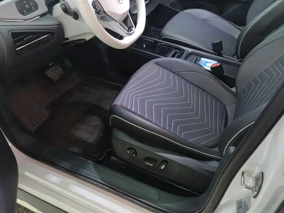 Volkswagen ID.3 2024 из CN, фото 9