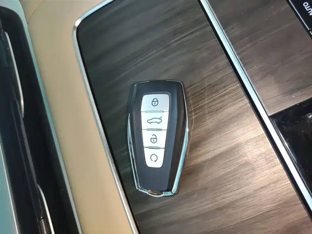 Geely Xingyue L 2024 из CN, фото 9