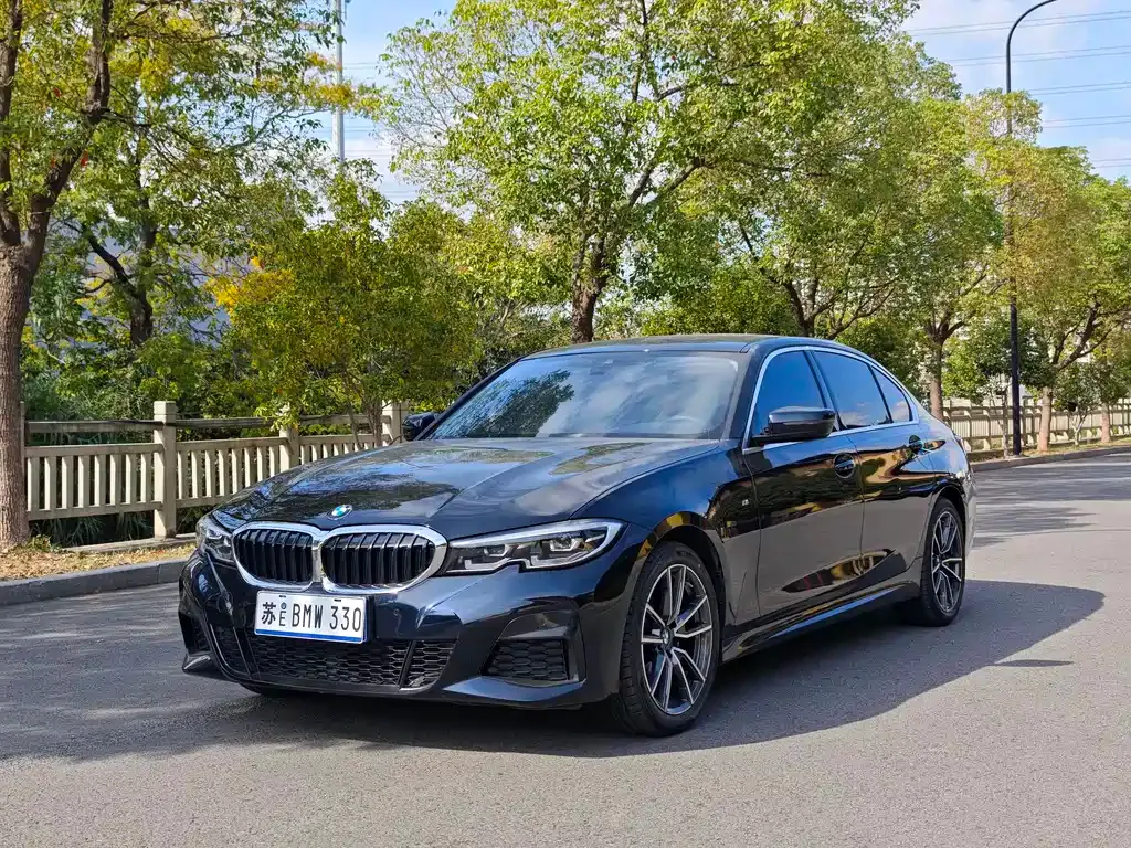 BMW 3 Series 2022 из CN, фото 1