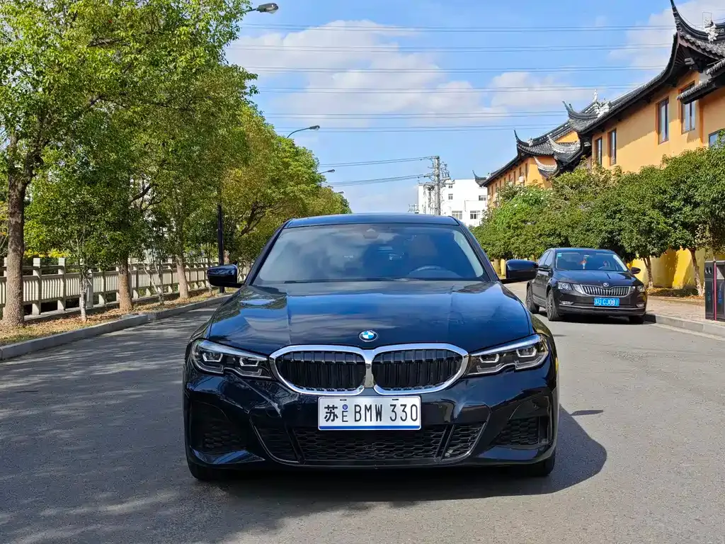 BMW 3 Series 2022 из CN, фото 2