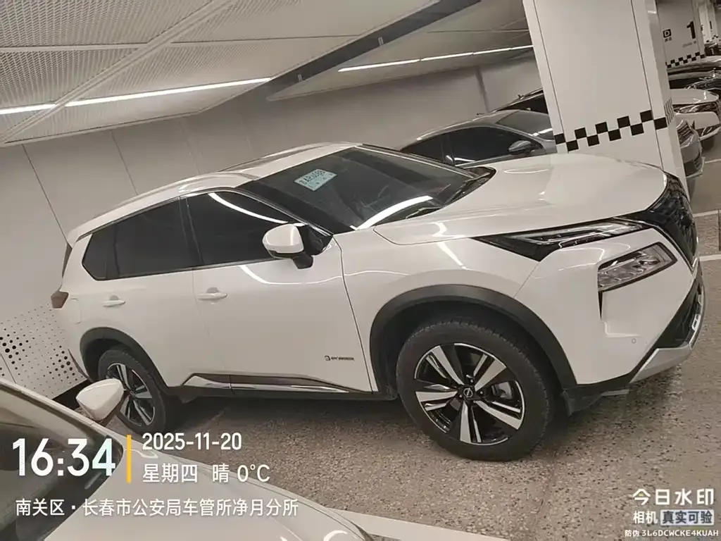 Nissan X-Trail 2023 из CN, фото 2