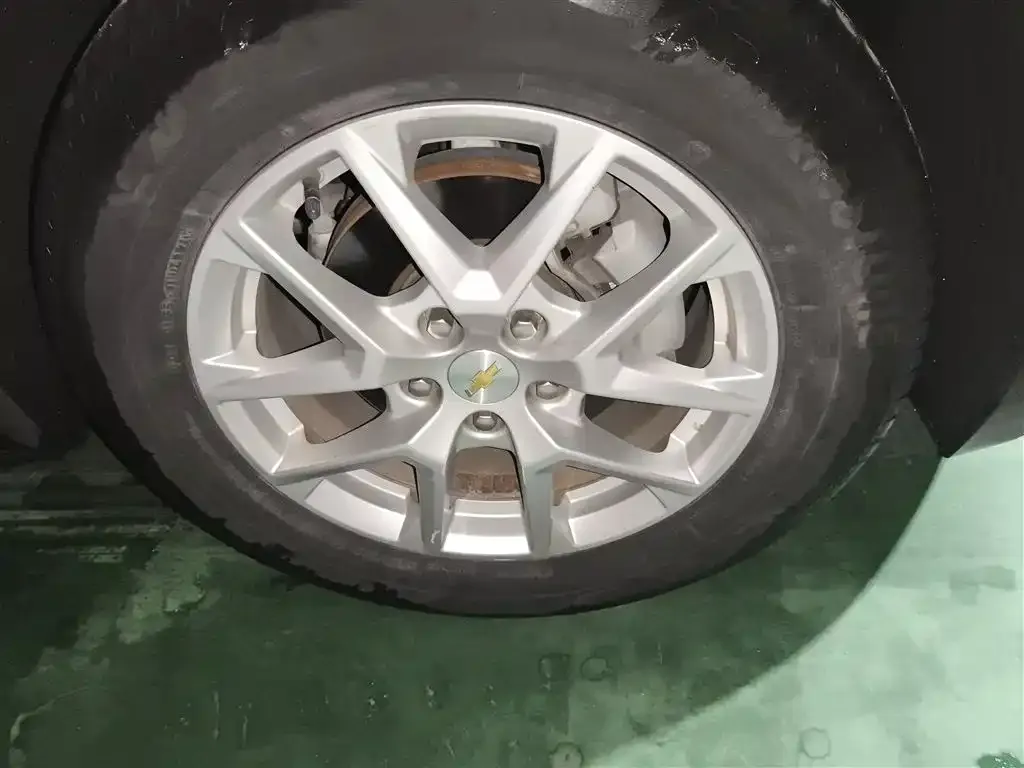 Chevrolet Equinox 2021 из CN, фото 9