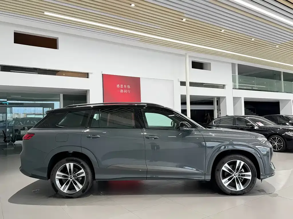 Audi Q6 2024 из CN, фото 4