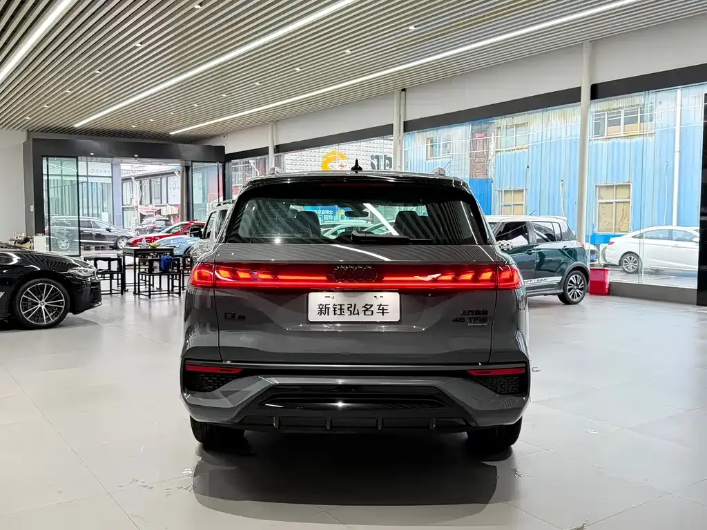 Audi Q6 2024 из CN, фото 7