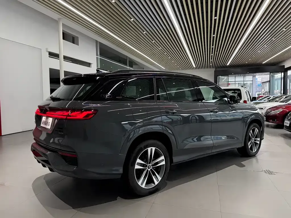 Audi Q6 2024 из CN, фото 8