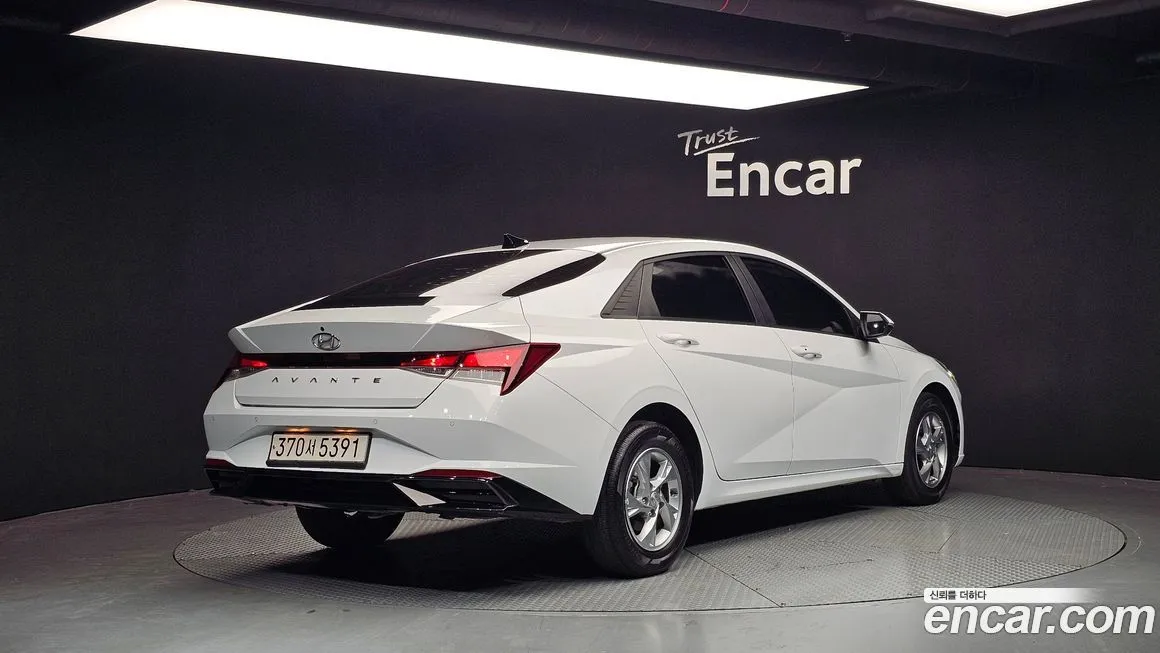 Hyundai AVANTE — фото 2