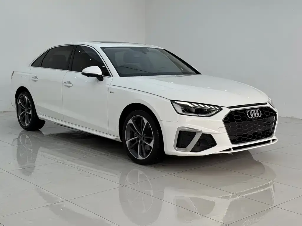 Audi A4L 2022 из CN, фото 3