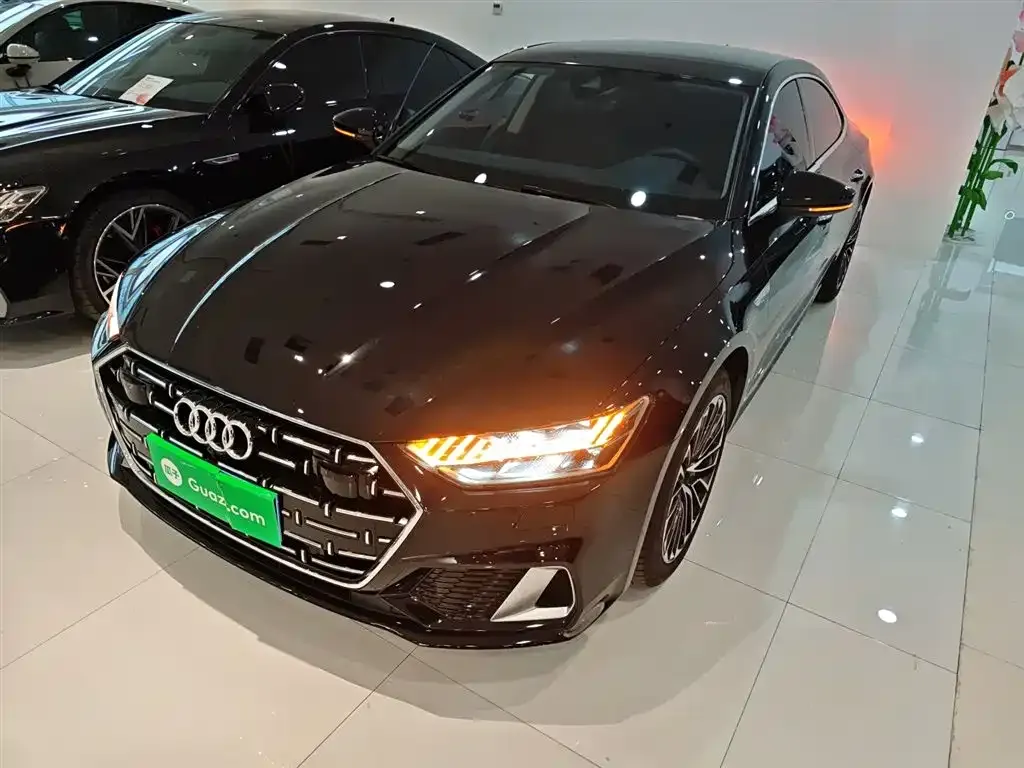 Audi A7L — фото 2
