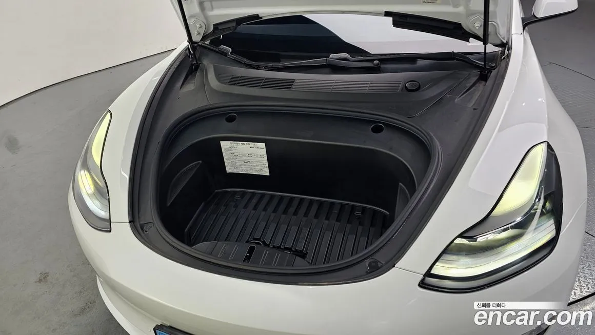 Tesla Model 3 — фото 6