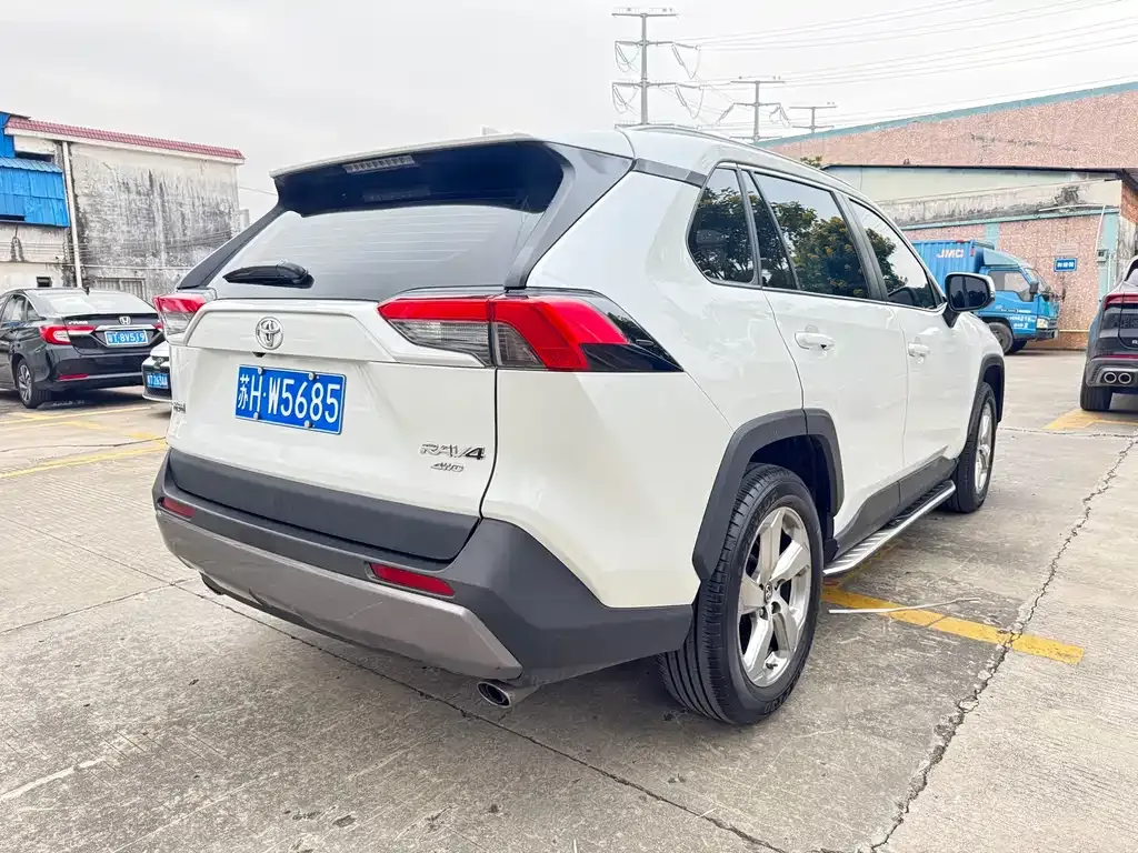 Toyota RAV4 2021 из CN, фото 4