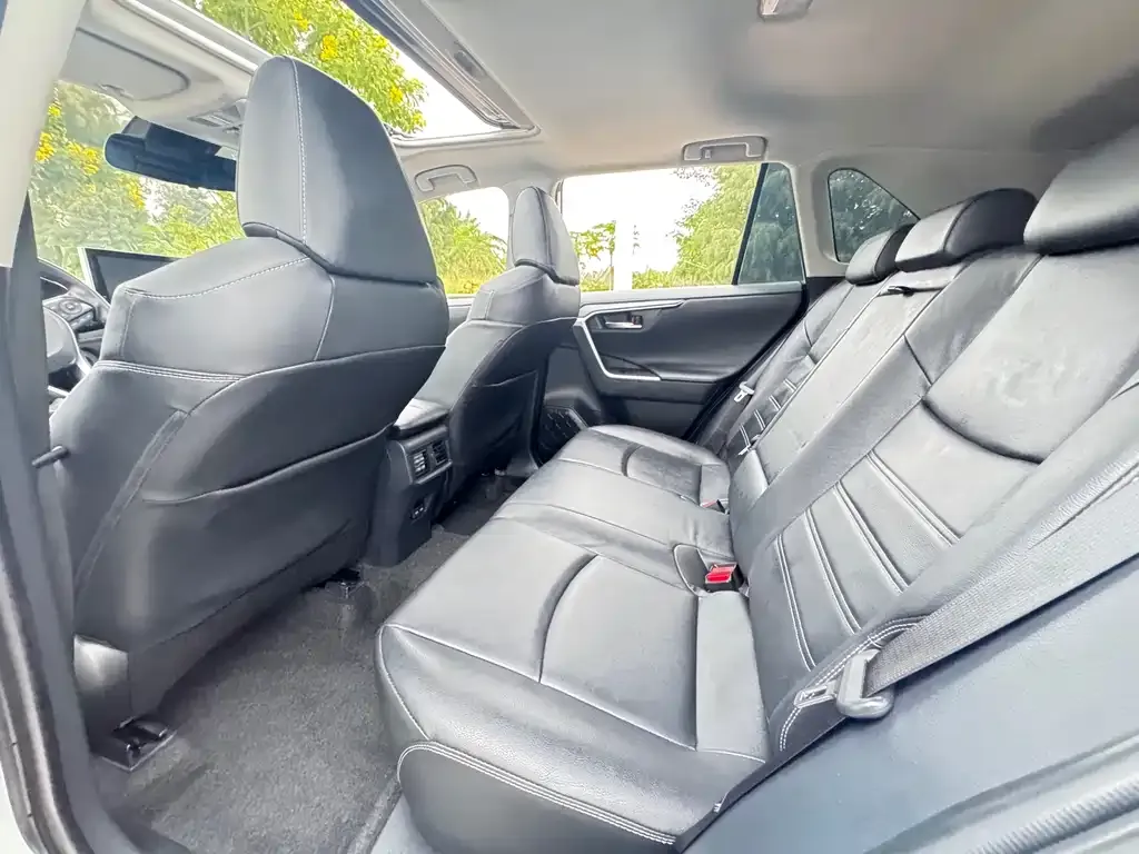 Toyota RAV4 2021 из CN, фото 7