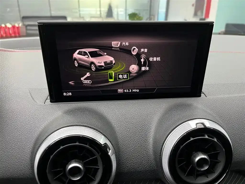 Audi Q2L 2023 из CN, фото 6