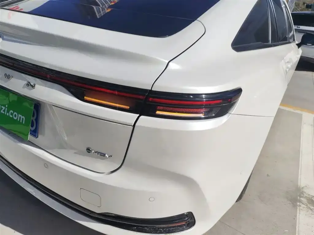 Toyota Crown (Import) 2024 из CN, фото 8