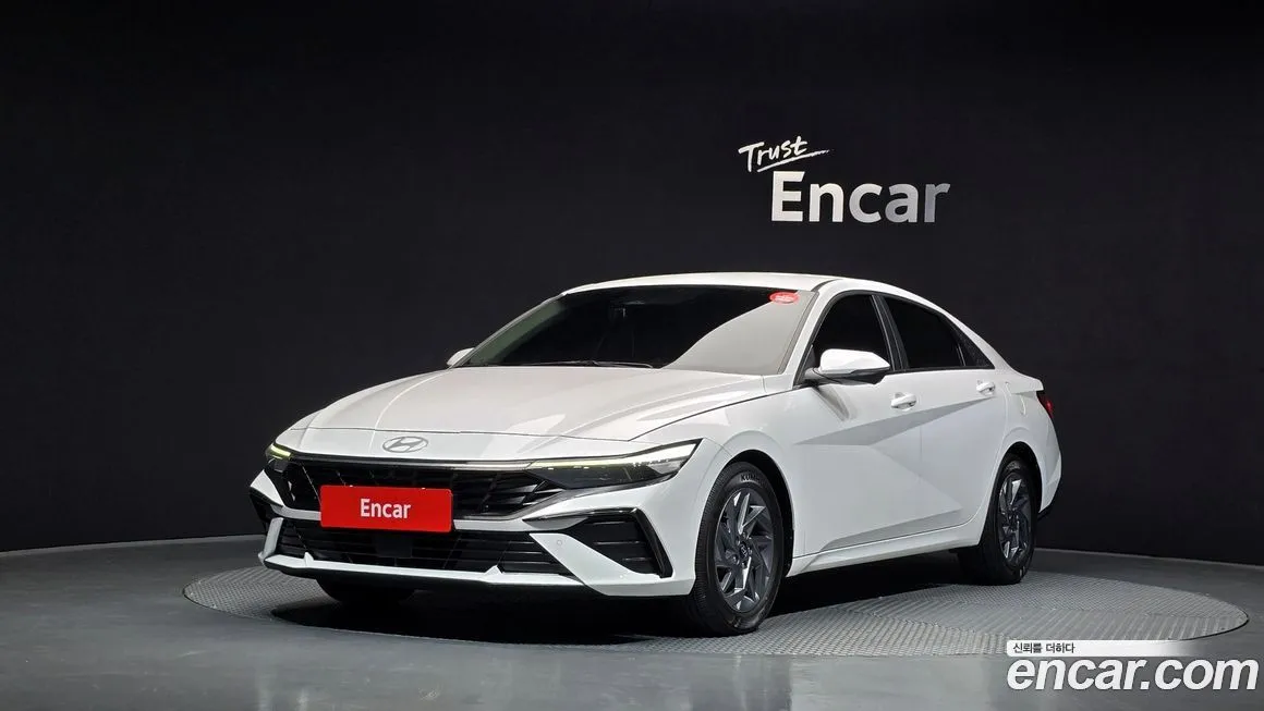Hyundai AVANTE — фото 1