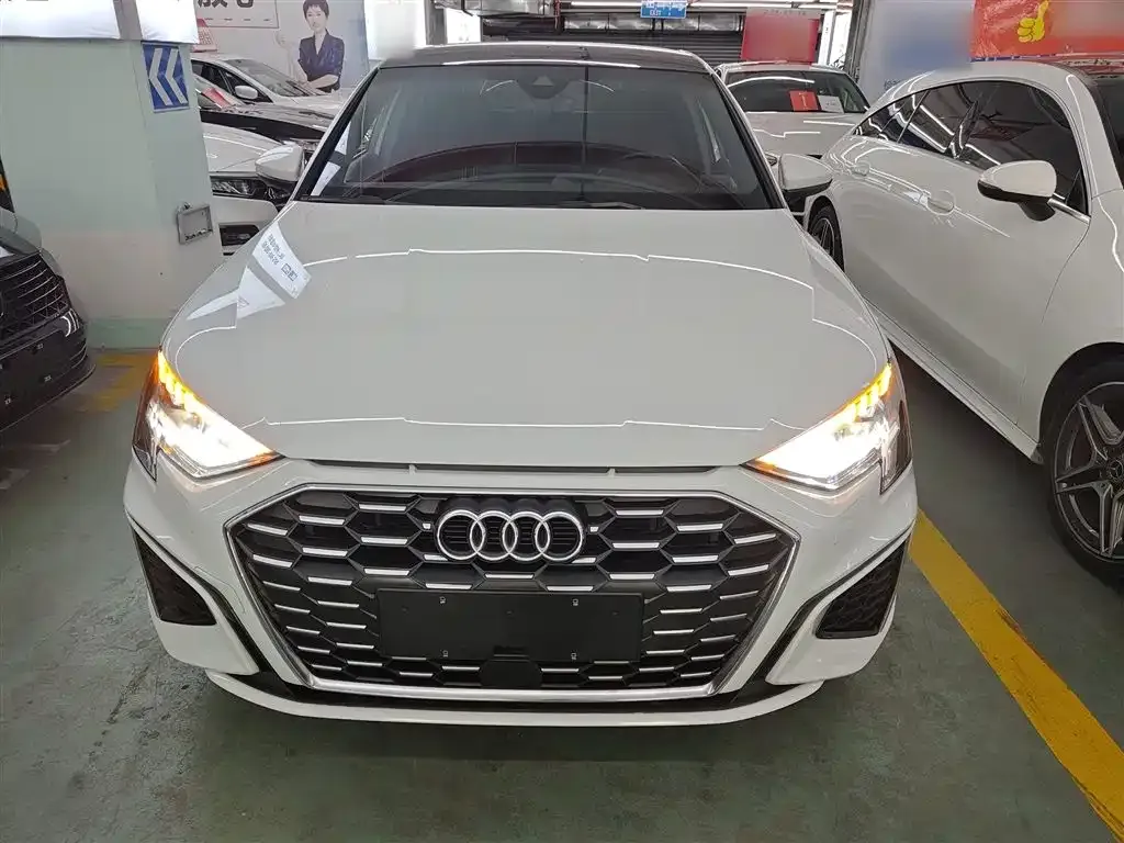 Audi A3 2023 из CN, фото 3