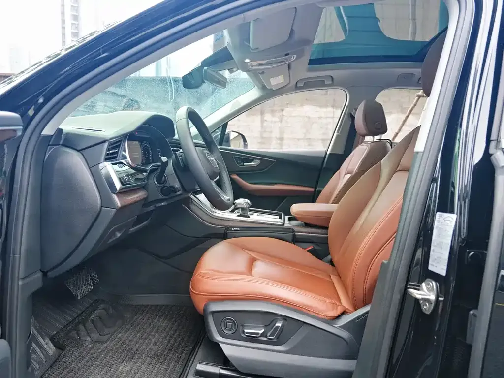 Audi Q7 2022 из CN, фото 10