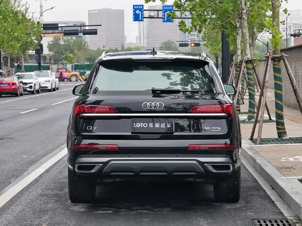 Audi Q7 2022 из CN, фото 5