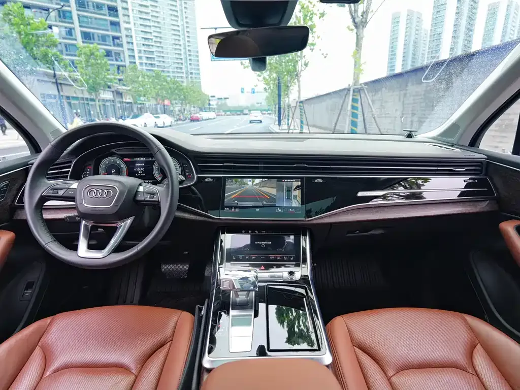 Audi Q7 2022 из CN, фото 7