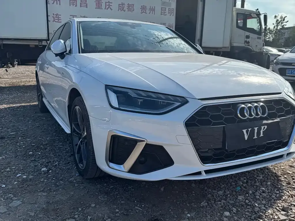 Audi A4L 2022 из CN, фото 1