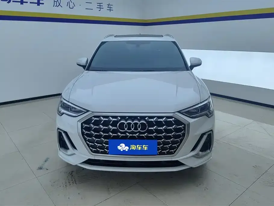 Audi Q3 2024 из CN, фото 2