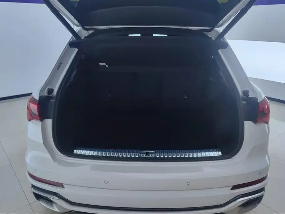 Audi Q3 2024 из CN, фото 4