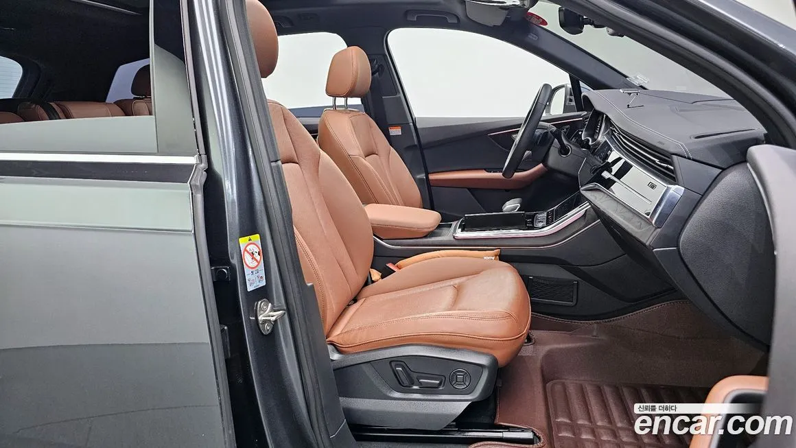 Audi Q7 2023 из KR, фото 10