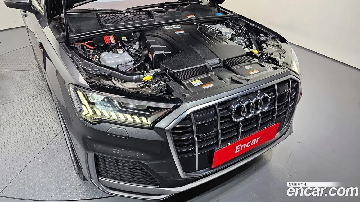 Audi Q7 2023 из KR, фото 6