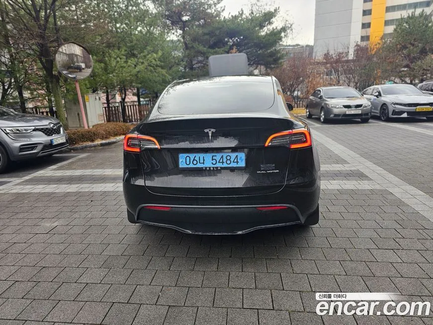 Tesla Model Y — фото 2