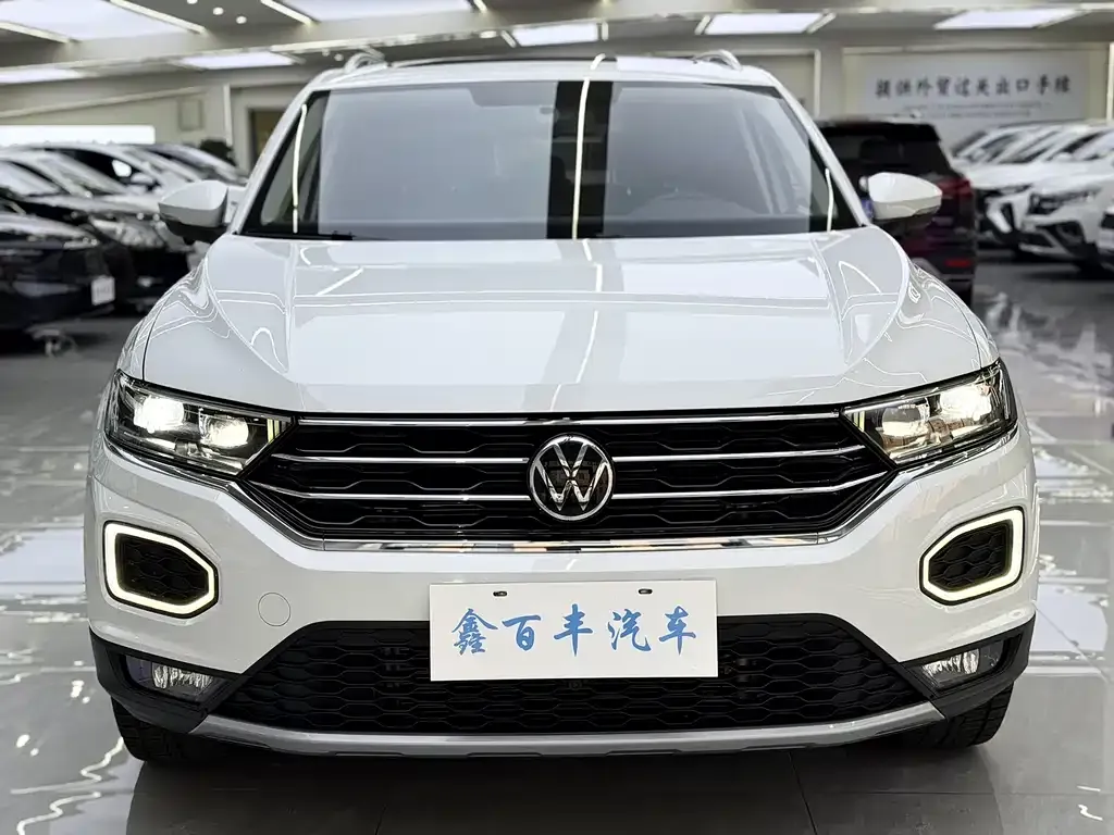 Volkswagen T-Roc 2023 из CN, фото 2