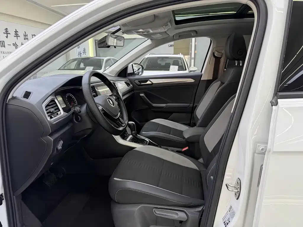 Volkswagen T-Roc 2023 из CN, фото 4
